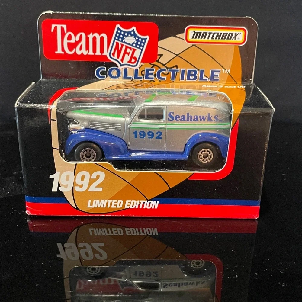 Matchbox NFL Collectible 1992 Seahawks Toy Car